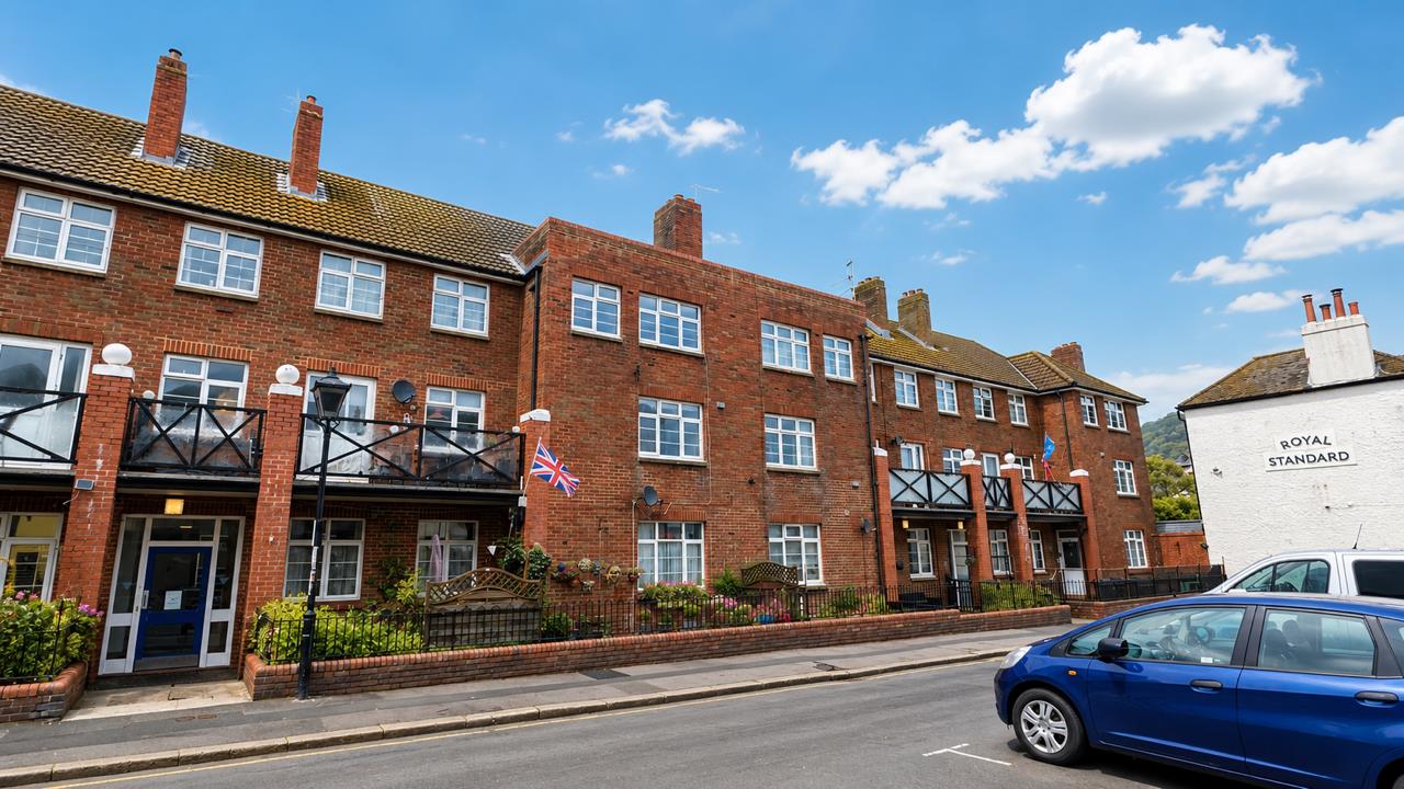 3 bed property in East Street, Old Town, Hastings